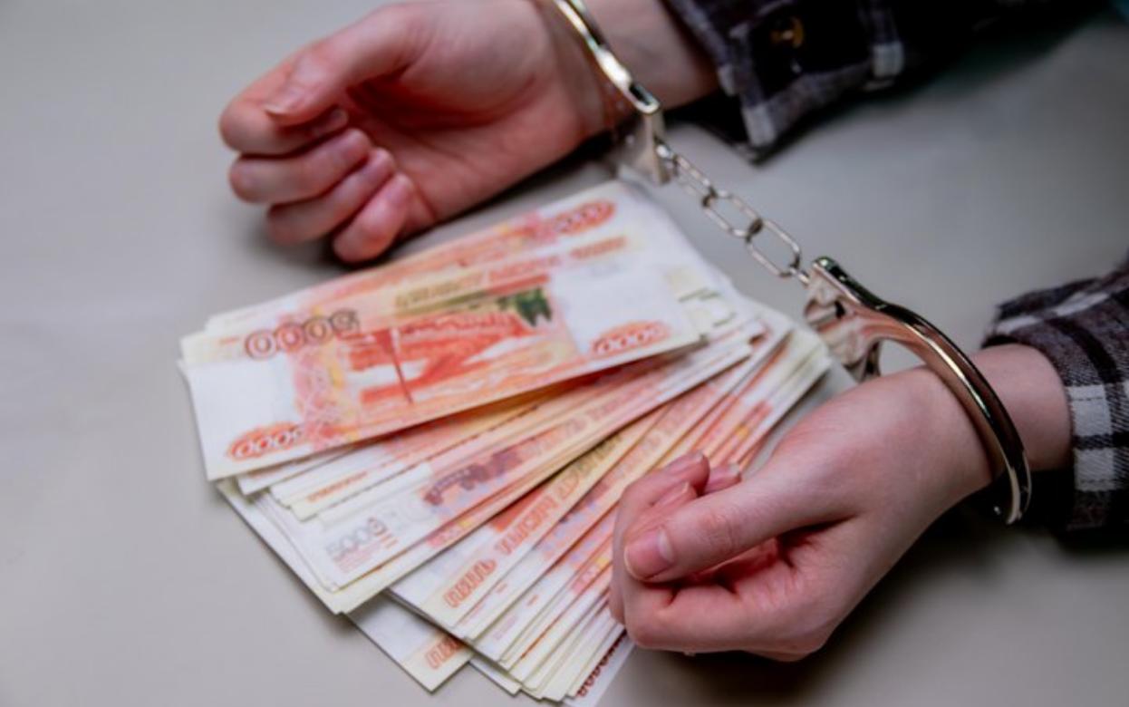 Фельдшера из Удмуртии осудили за подлог и взятки