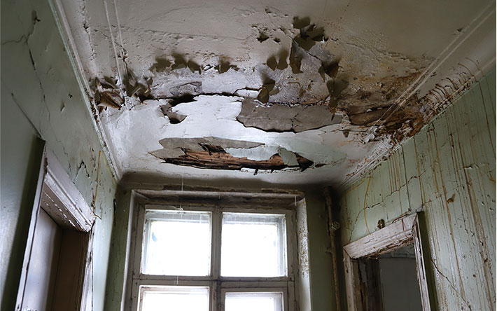 В доме на ул. Ипподромная в Ижевске обрушился потолок