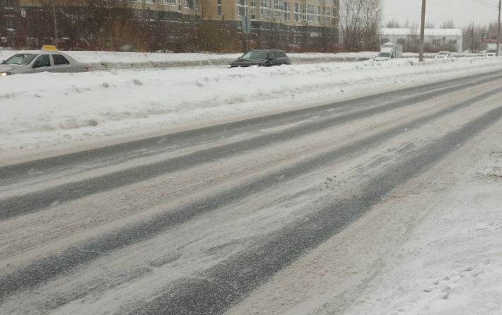 Фоторепортаж: как в Ижевске проходит расчистка улиц после снегопадов