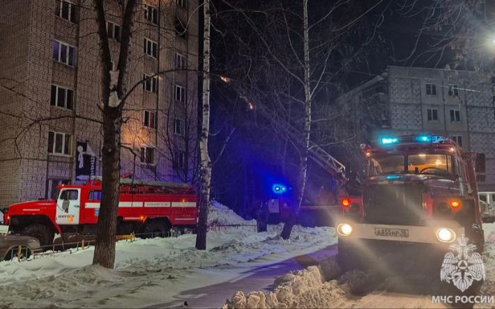 Двух детей госпитализировали после пожара на ул. Сабурова в Ижевске