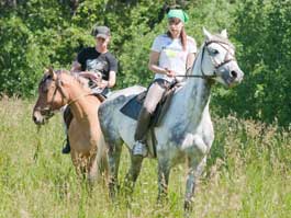 Ижевчане Владимир и Катерина выезжают на конные прогулки практически каждые выходные. И вам советуют!