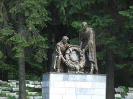 К. Ившин. Памятник на северном кладбище