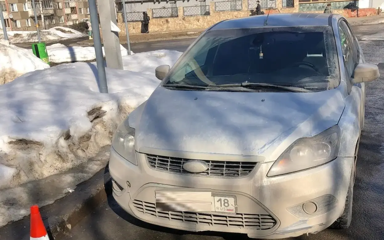 Водитель «Форда» сбил подростка на пешеходном переходе в Ижевске