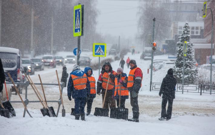 Более 12 тыс. куб. м снега вывезли за ночь с улиц Ижевска