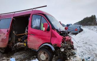 Водитель «Тойоты» погиб в столкновении с «Газелью» в Удмуртии