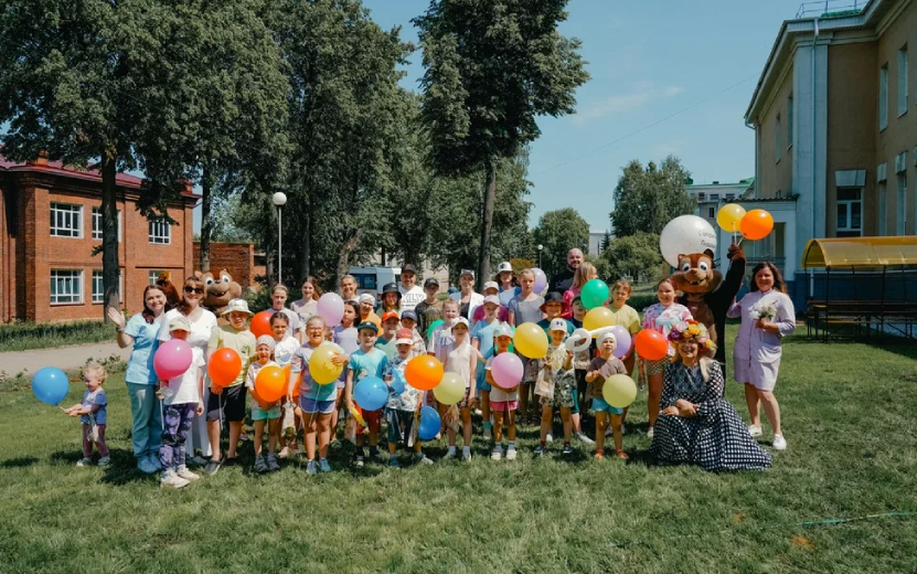 В Ижевске возле детской поликлиники № 2 появилась игровая площадка для маленьких пациентов