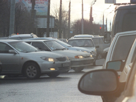 На перекрестке улиц Кирова и Удмуртская не работают светофоры (видео:Е.Ворончихина; фото:О.Михайлова)