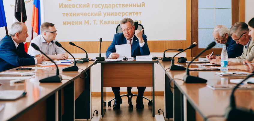К юбилею Михаила Калашникова ИжГТУ откроет сквер и учредит именные стипендии и гранты