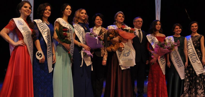Ижевчанка стала «Мисс стиль» на конкурсе «Татьяна Поволжья -2016» благодаря платью