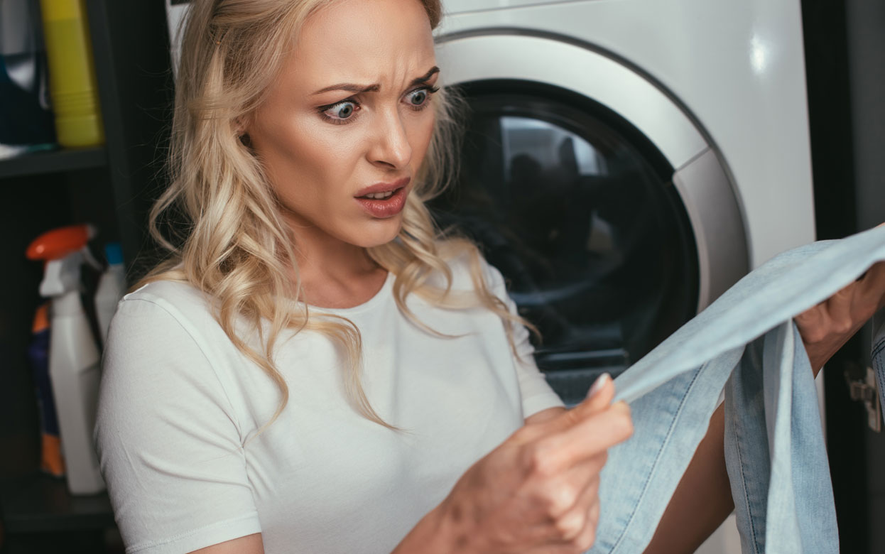 Любимая вещь села после стирки? Не спешите выбрасывать – иногда ее еще можно спасти
