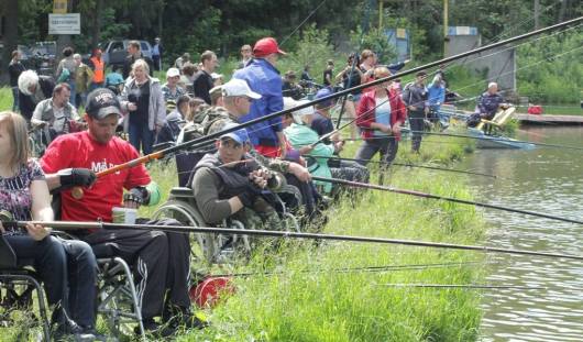 В Завьяловском районе прошел республиканский рыболовный фестиваль для инвалидов