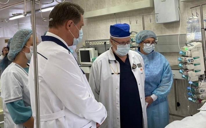 Министр здравоохранения России посетил пострадавших при стрельбе в Ижевске