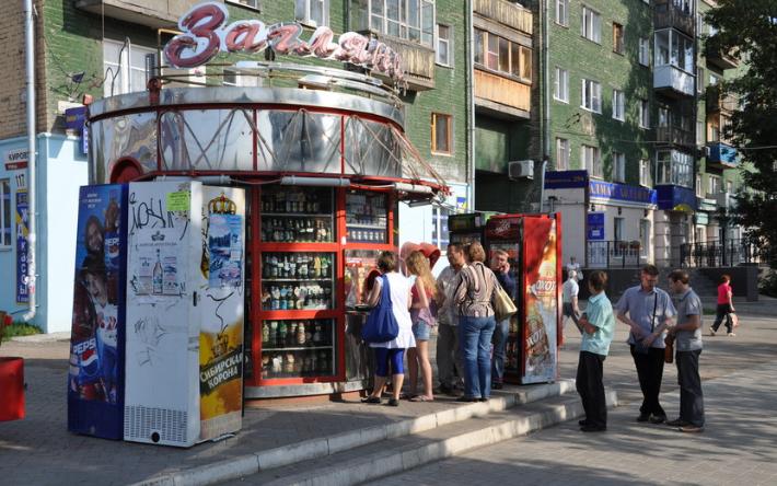 Пять нарушителей запрета на продажу алкоголя выявили в Ижевске 1 июня