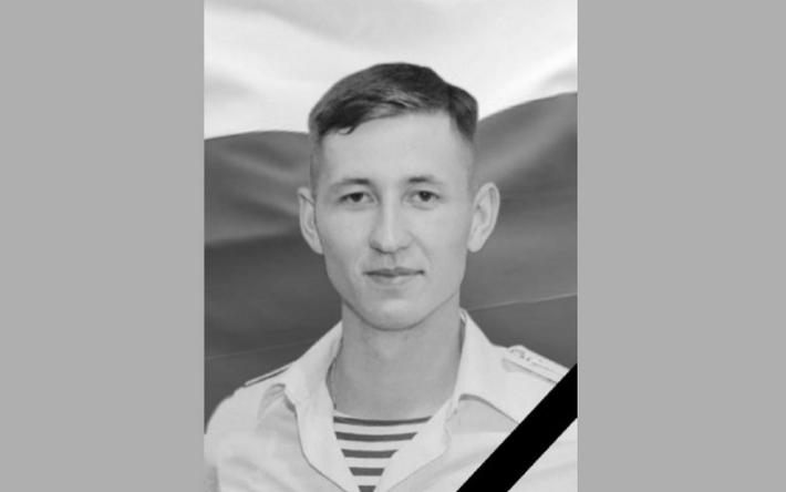 Еще одного погибшего на Украине военного похоронили в Удмуртии