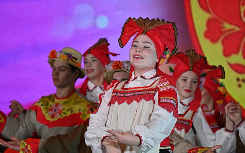 Выступления творческих коллективов. Фото: Дом Дружбы народов