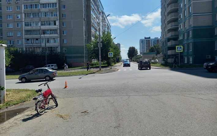 80-летнего велосипедиста насмерть сбила «Лада-Гранта» на улице 7-й Подлесной в Ижевске