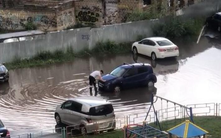 Жители Ижевска вновь делятся фото затопленных улиц