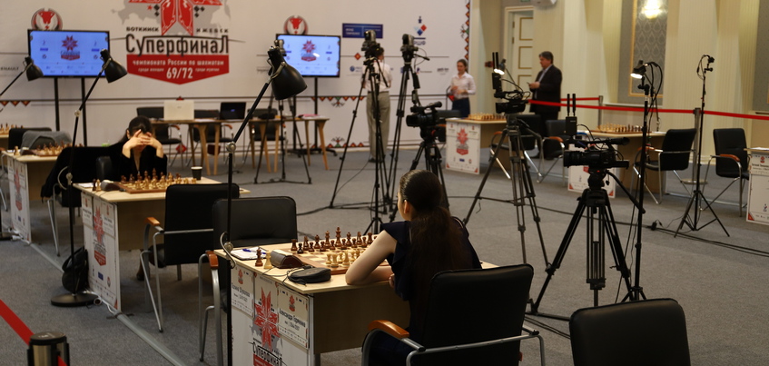 Три судьи по шахматам из Удмуртии получили всероссийскую категорию