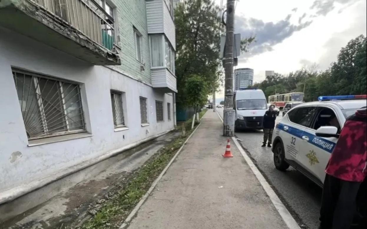 Водитель электровелосипеда сбил пешехода в Ижевске