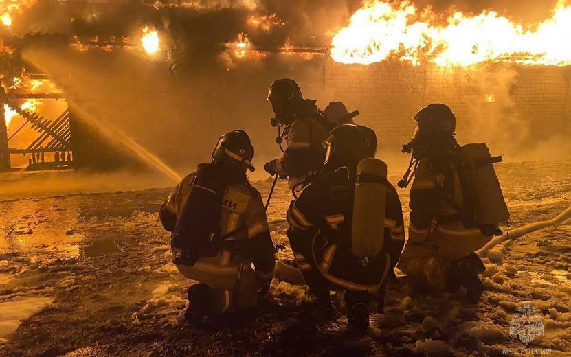 Склад загорелся в Первомайском районе Ижевска