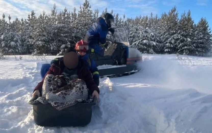 Скорая помощь не смогла доехать до пациента из-за снегопада в Удмуртии