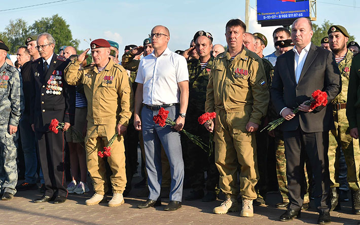 Глава Удмуртии Александр Бречалов вручил награды ветеранам локальных войн
