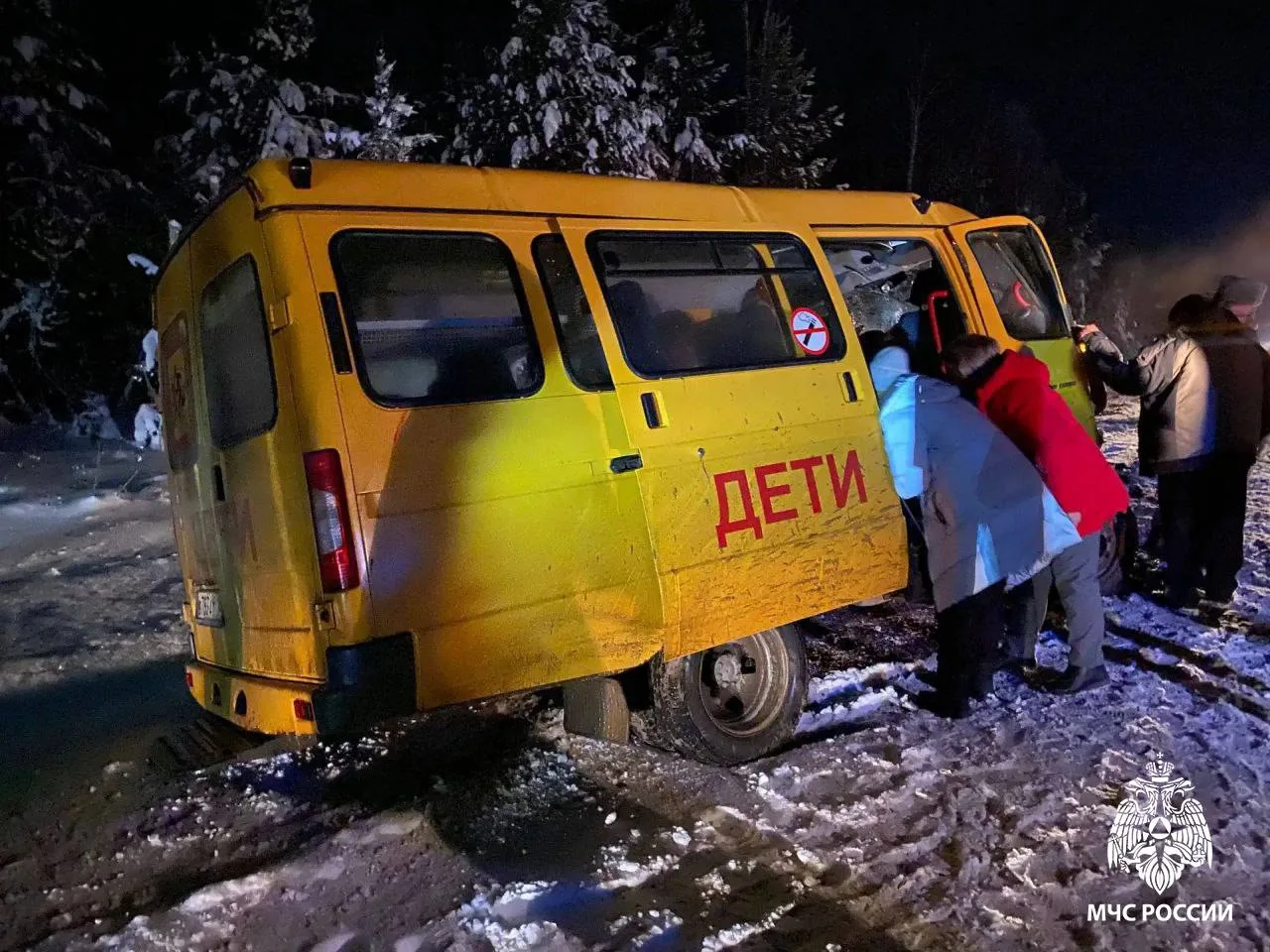 Школьный автобус попал в ДТП в Удмуртии