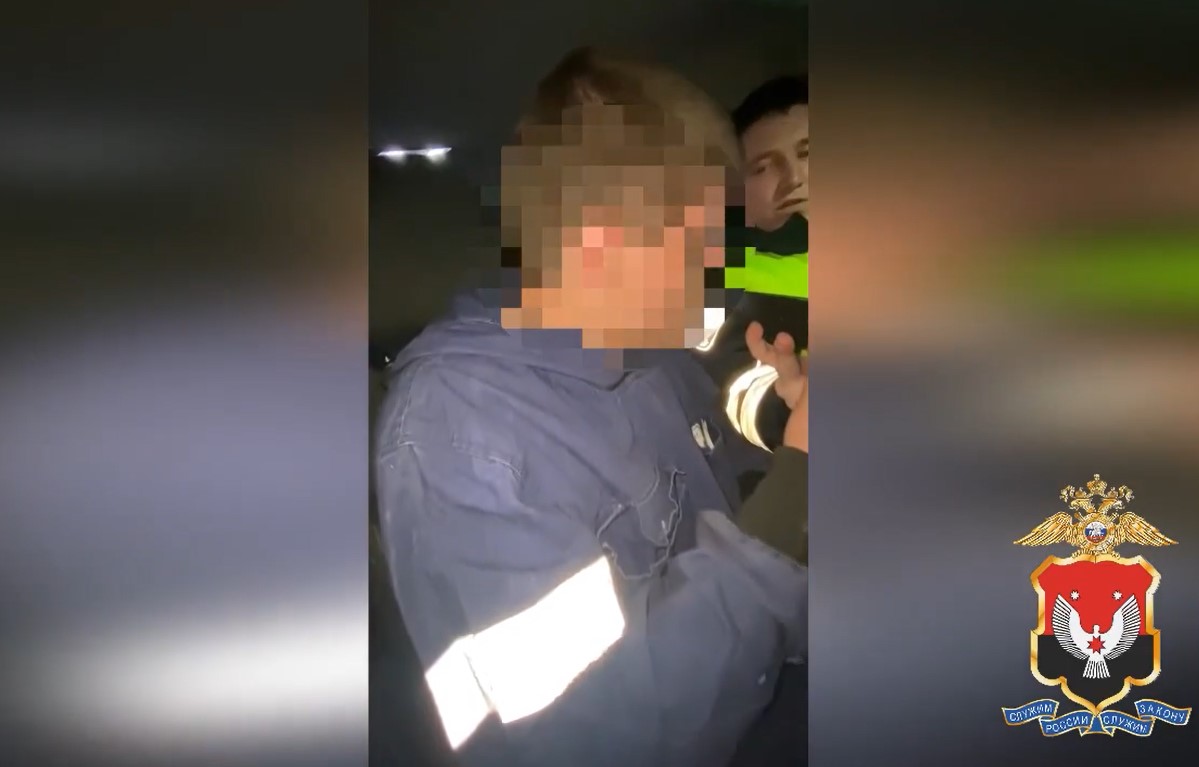 Лишенный прав водитель вновь попался пьяным за рулем авто в Удмуртии