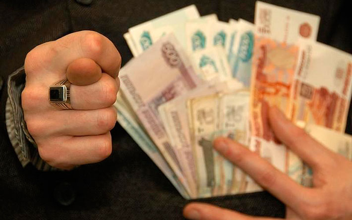 17-летний студент-курьер обманул пенсионеров на 2 млн рублей