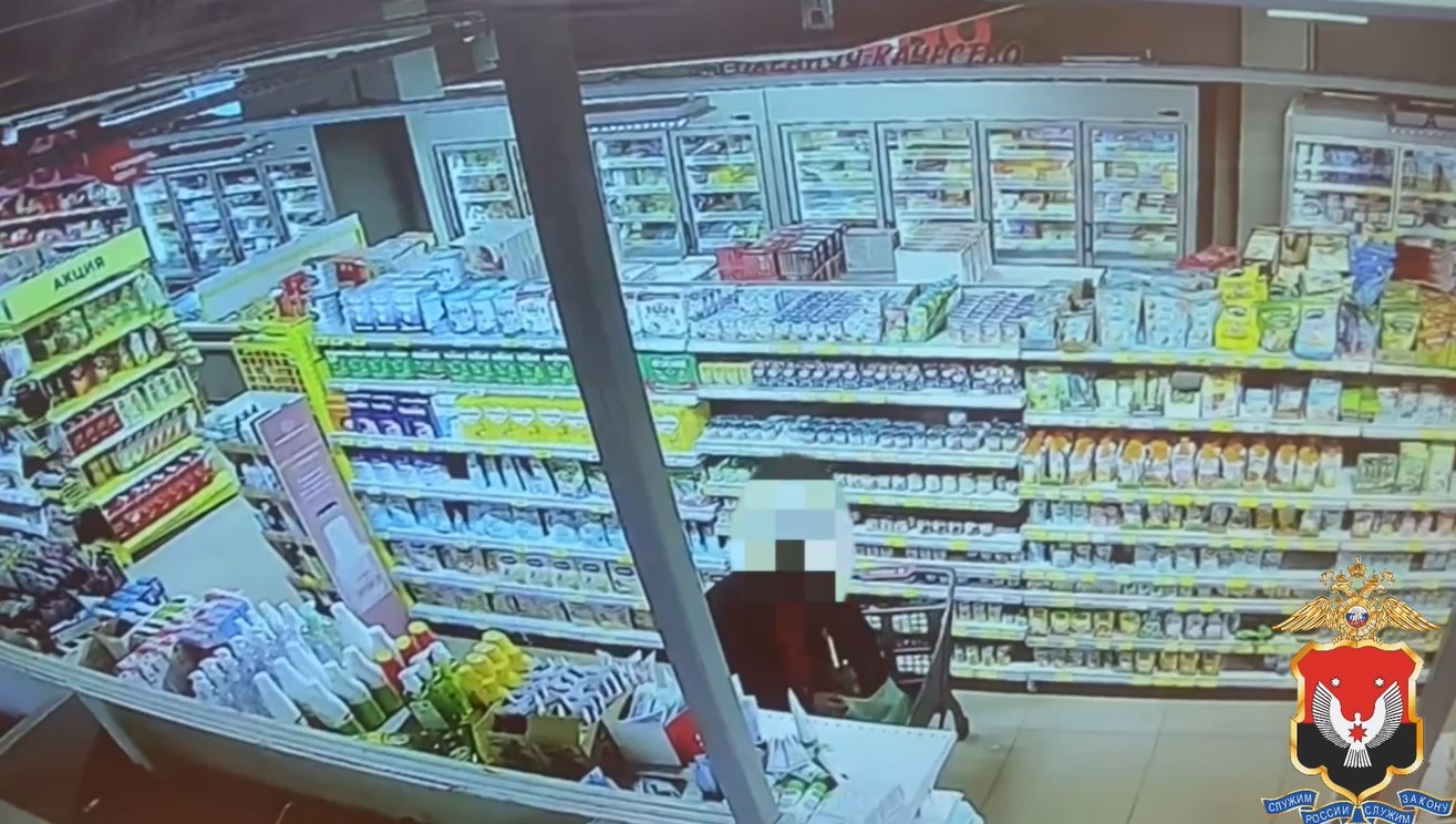 Вооруженный ножницами мужчина похитил алкоголь из магазина в Ижевске