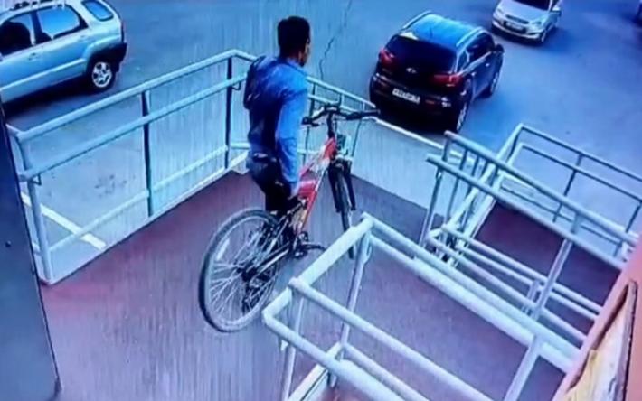 Серийного похитителя велосипедов задержали в Ижевске