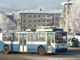 Троллейбусы № 5 с марта 2011 года выходить на линию перестанут. Автомобилисты, наверное, вздохнут спокойно. А что скажут горожане?