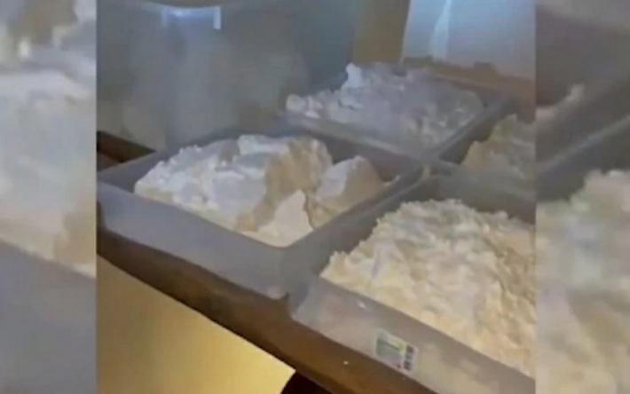 Рекордную партию наркотиков в 140 кг изъяли из дома жителя Ижевска