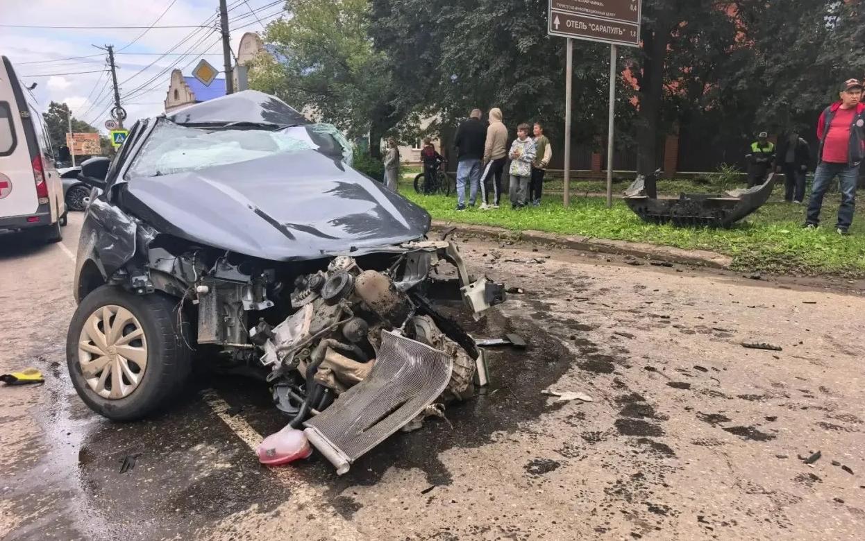 Смертельное ДТП в Сарапуле: сын местного депутата столкнулся со своим автоинструктором