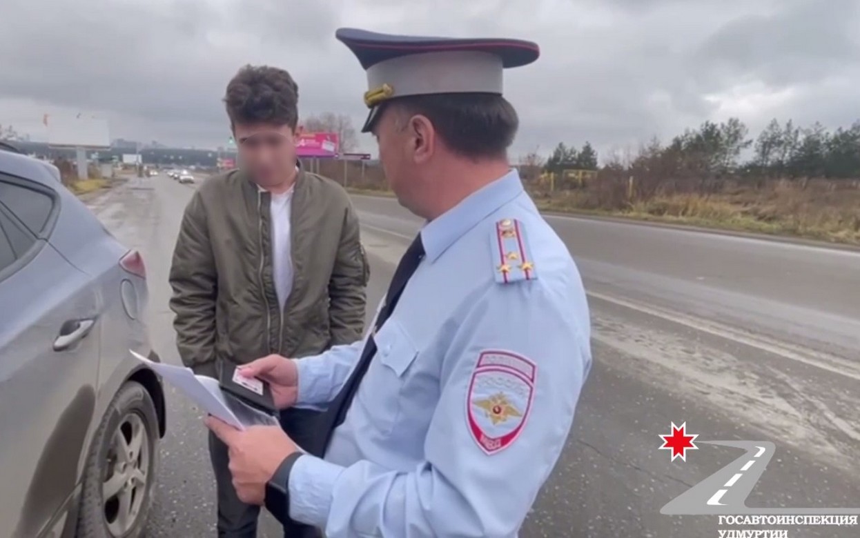 Серийного нарушителя на машине без регистрации задержали в Ижевске