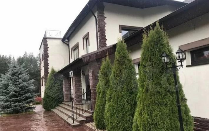 Одноэтажный хай-тек и привет из 90-х: топ-7 дорогих домов Ижевска, выставленных на продажу