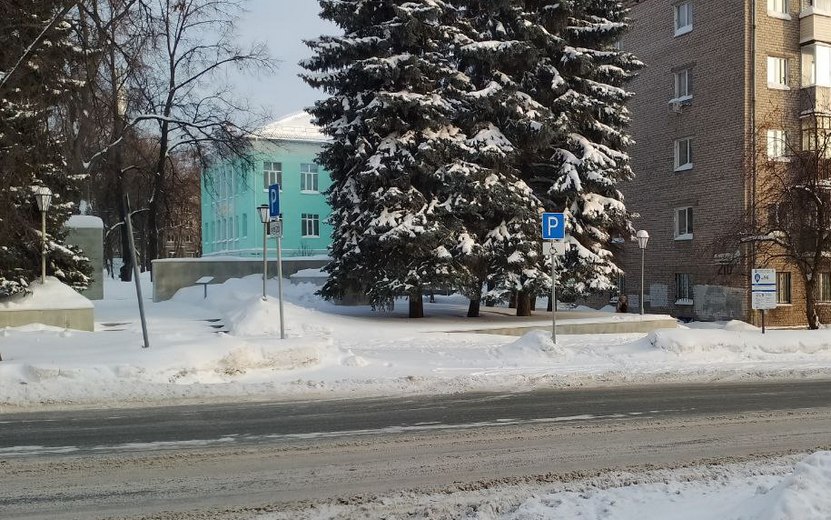 Парковки в центре Ижевска остаются бесплатными