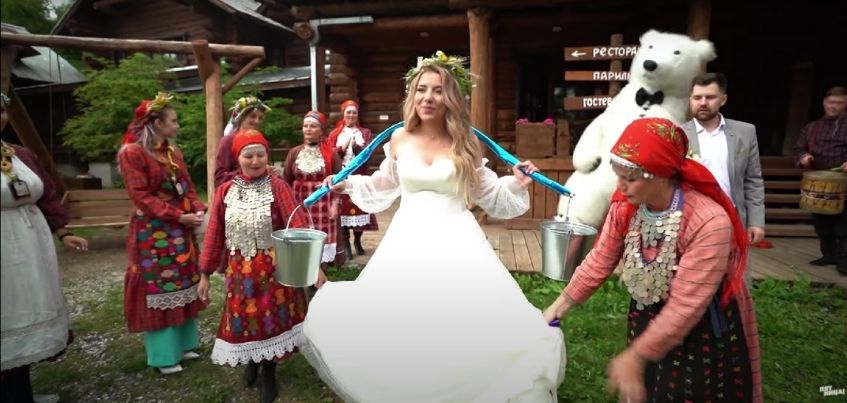 Молодожены из Ижевска выиграли путешествие на шоу «Четыре свадьбы»