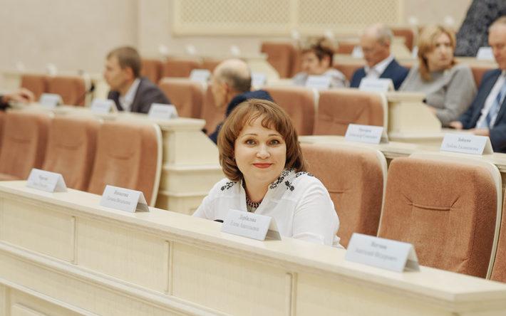Татьяна Ишматова сохранила лидерство в рейтинге активности депутатов Госсовета Удмуртии в соцсетях