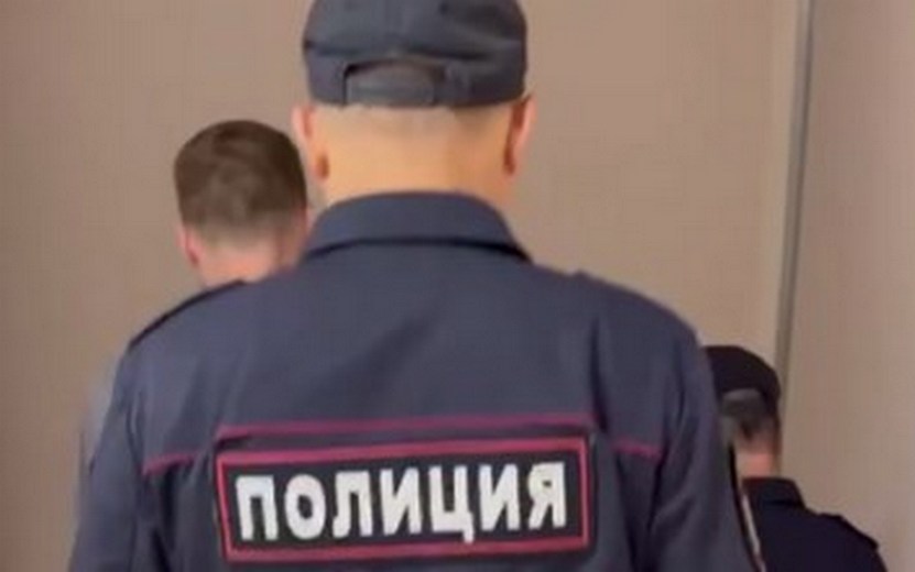 Задержание подозреваемого в насилии над 15-летней девочкой в Ижевске. Видео: пресс-служба МВД по Удмуртии