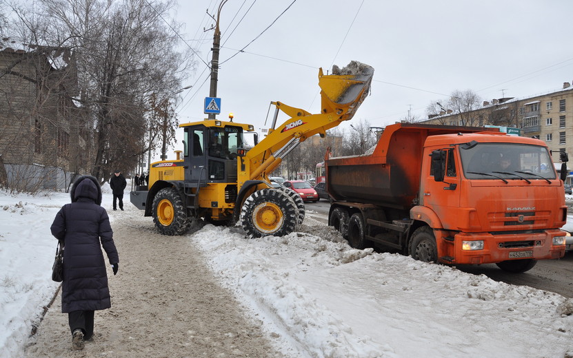 Снег вывезут с 15 улиц Ижевска в ночь на 12 января