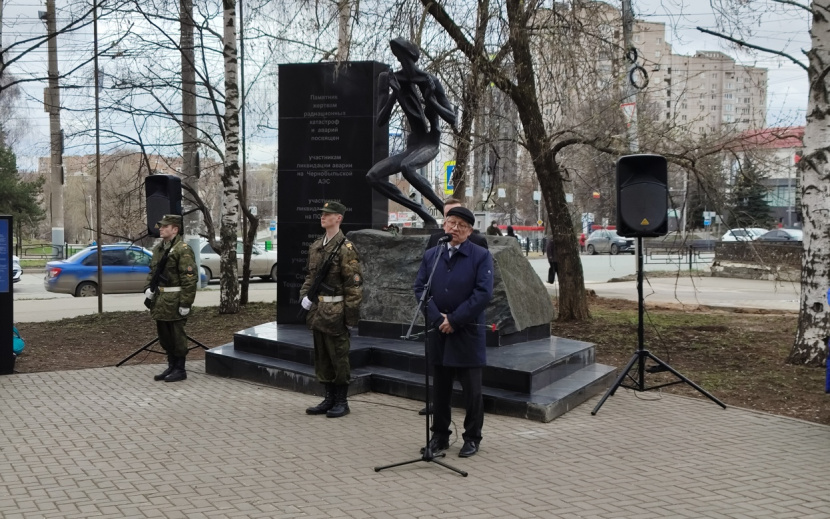 Память жертв чернобыльской катастрофы почтили в Ижевске. Фото: Татьяна Трушкова