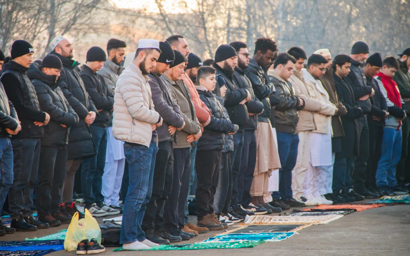 Мусульмане Ижевска празднуют Ураза-байрам. Фото: Данил Иванов