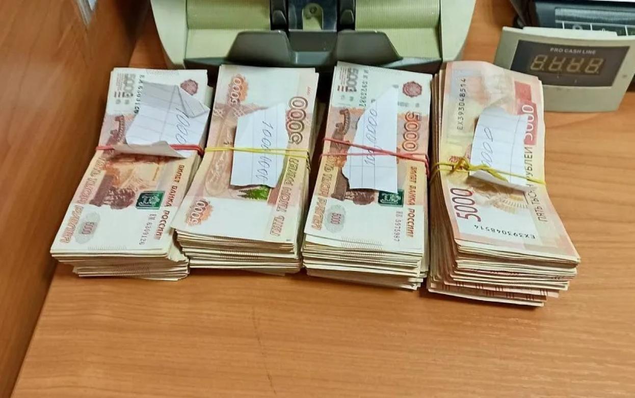 Жительница Удмуртии лишилась 3 млн руб. по делу о контрабанде наличных денег