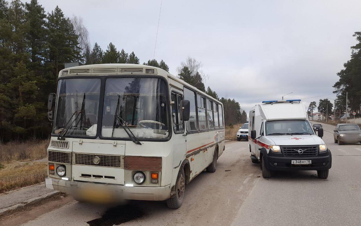 Водитель автобуса насмерть сбил 77-летнюю женщину в Удмуртии