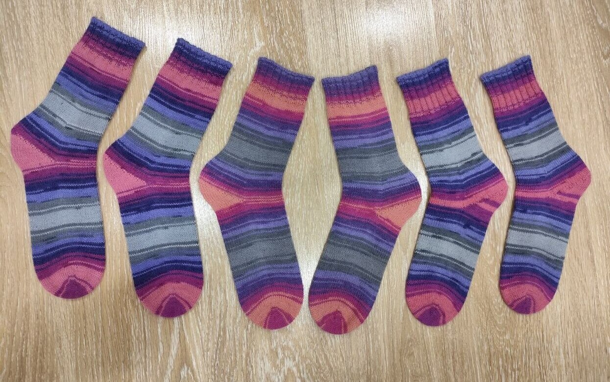 Решили связать носки? Нет смысла брать дорогую пряжу и вот почему