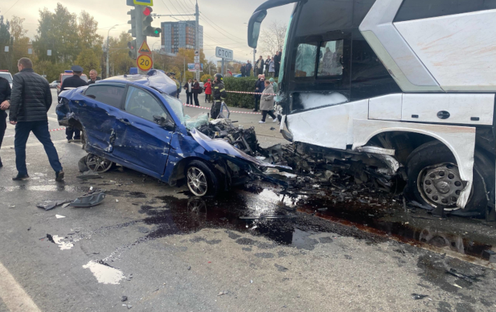 Массовое ДТП в Ижевске, многомесячная запись к стоматологу и переполненные трамваи: что обсуждать жители Ижевска 7 октября