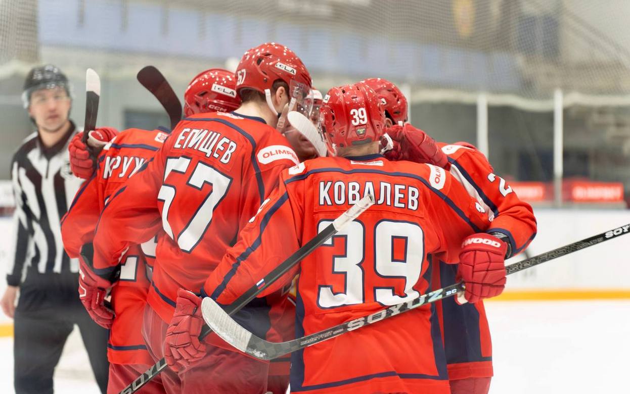 Хоккейная «Ижсталь» обыграла «Динамо-Алтай»