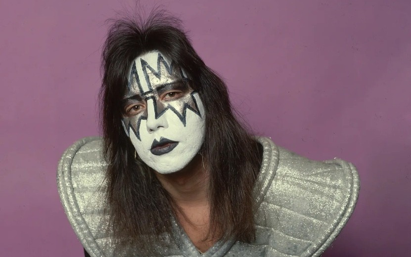 Умер гитарист Kiss Эйс Фрейли