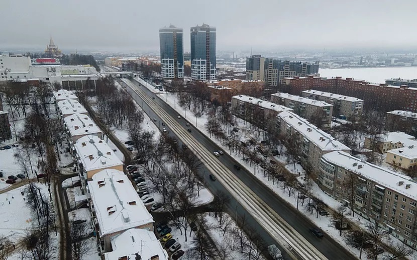 Новости Ижевска на утро 15 марта: опрокинувшийся грузовик с зерном и отстранение от руководства и.о. председателя партии за участие в митингах